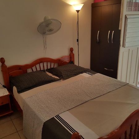 Hibiscus Apartment Le Gosier  Bagian luar foto