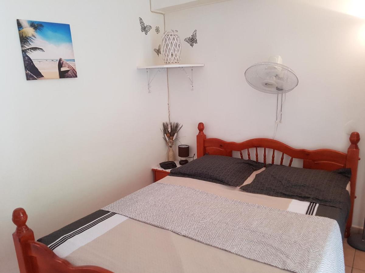 Hibiscus Apartment Le Gosier  Bagian luar foto